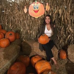 Meet your Posher, Beatriz